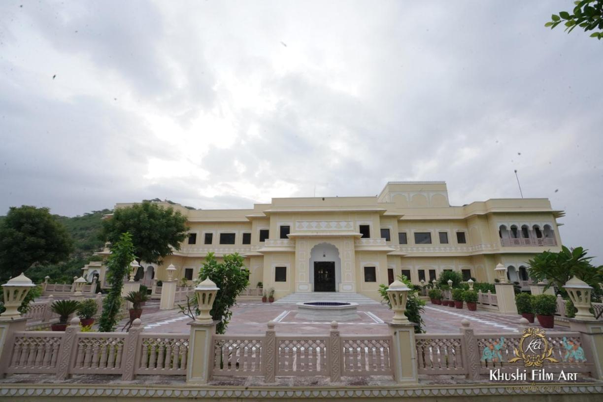 Hotel Raj Bagh Palace Jaipur Exterior photo